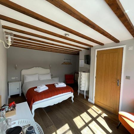 The Queen Matilda Country Rooms Avening Ngoại thất bức ảnh