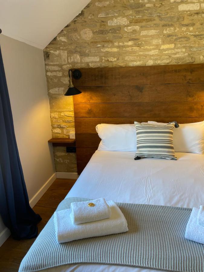 The Queen Matilda Country Rooms Avening Ngoại thất bức ảnh