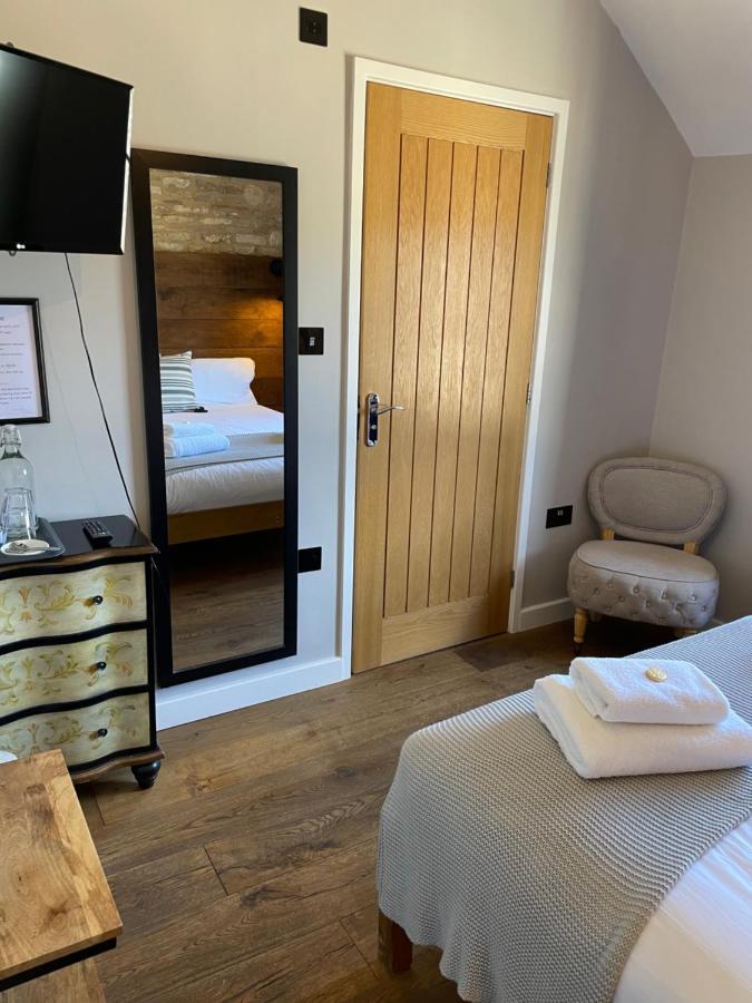 The Queen Matilda Country Rooms Avening Ngoại thất bức ảnh
