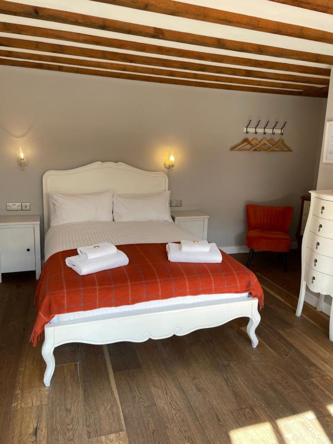 The Queen Matilda Country Rooms Avening Ngoại thất bức ảnh