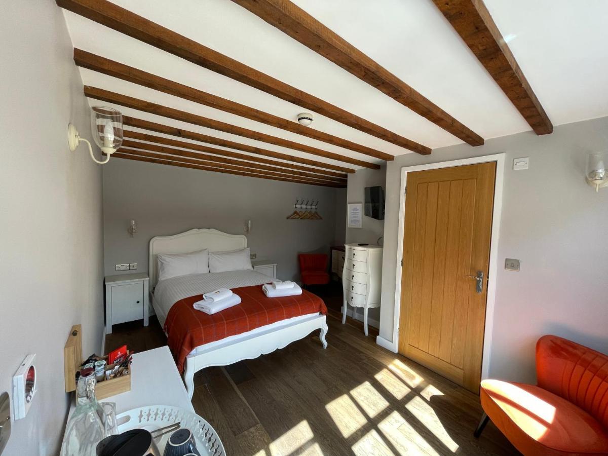 The Queen Matilda Country Rooms Avening Ngoại thất bức ảnh